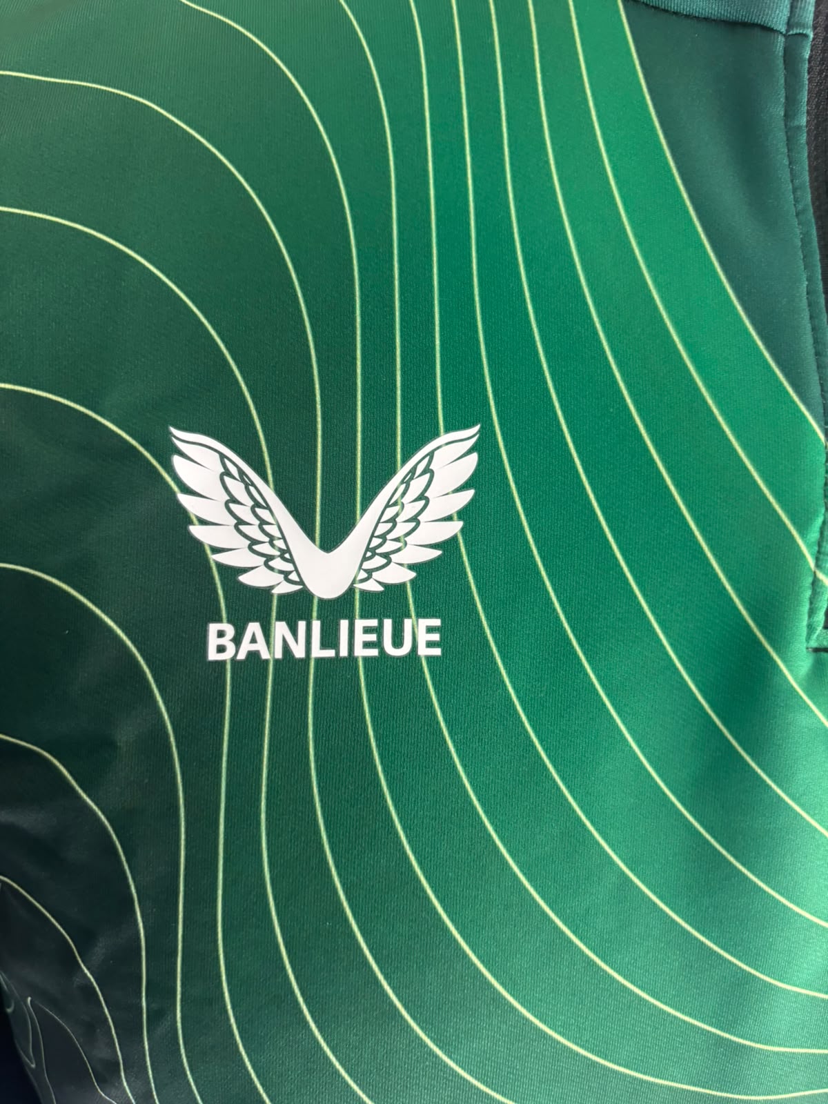 Feyenoord Trainingsjas 1/4 Zip Banlieue BNWT (S/M) (10/10) - Afbeelding 3